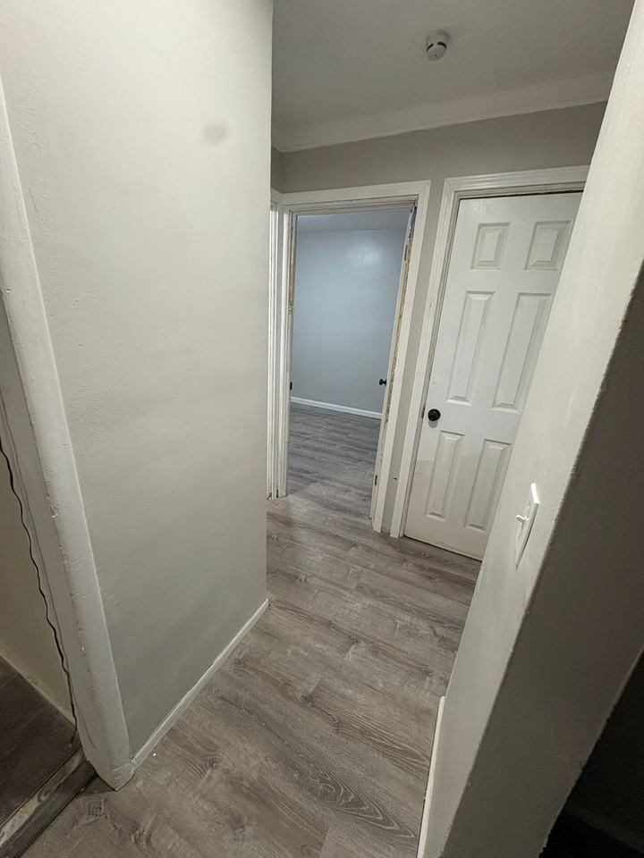 27813 Avondale St - Photo 4 of 10