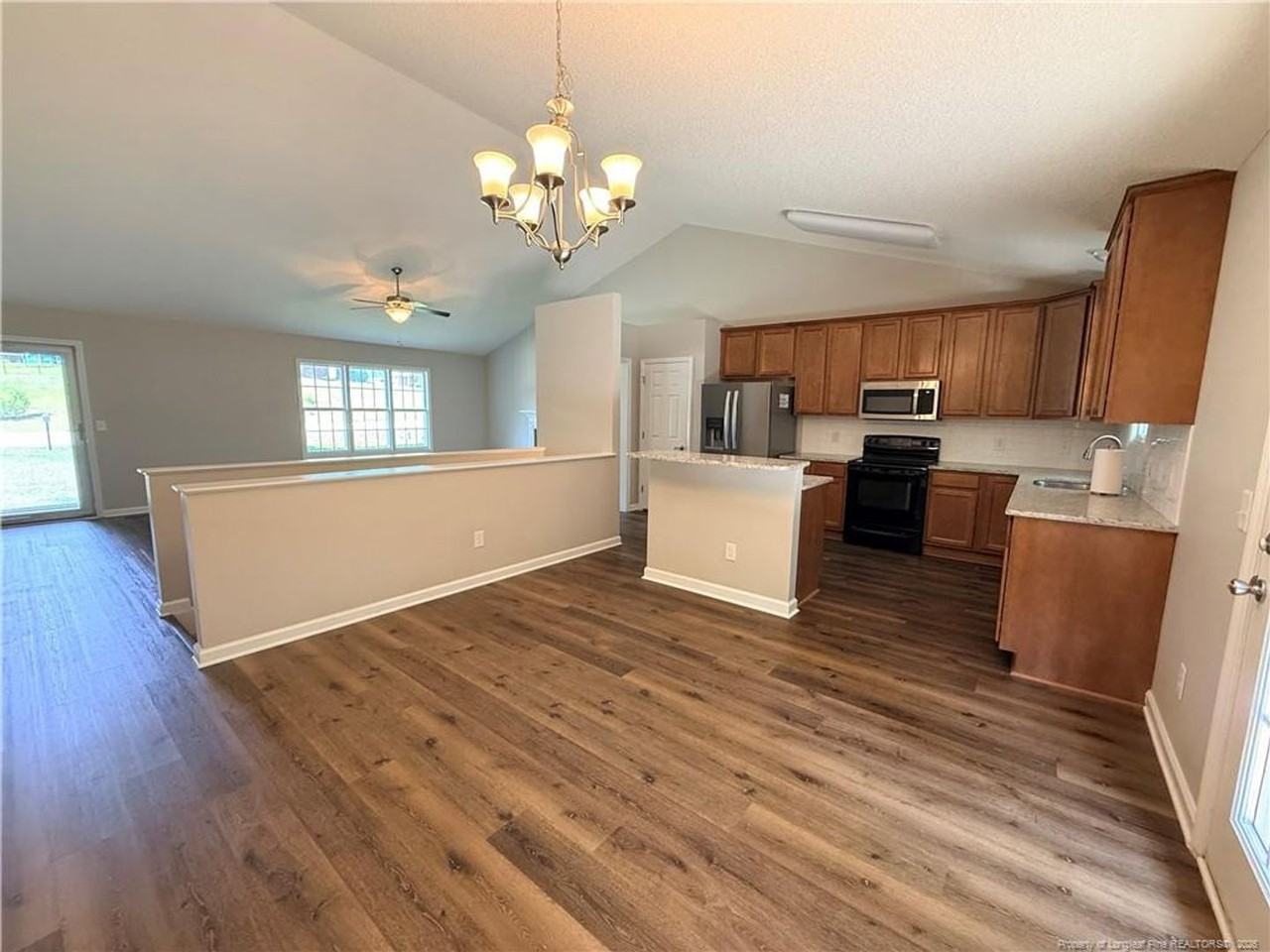 455 Crusaders Dr - Photo 6 of 23