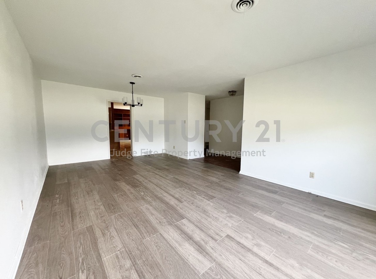 3641 Townsend Dr - Photo 2 of 15