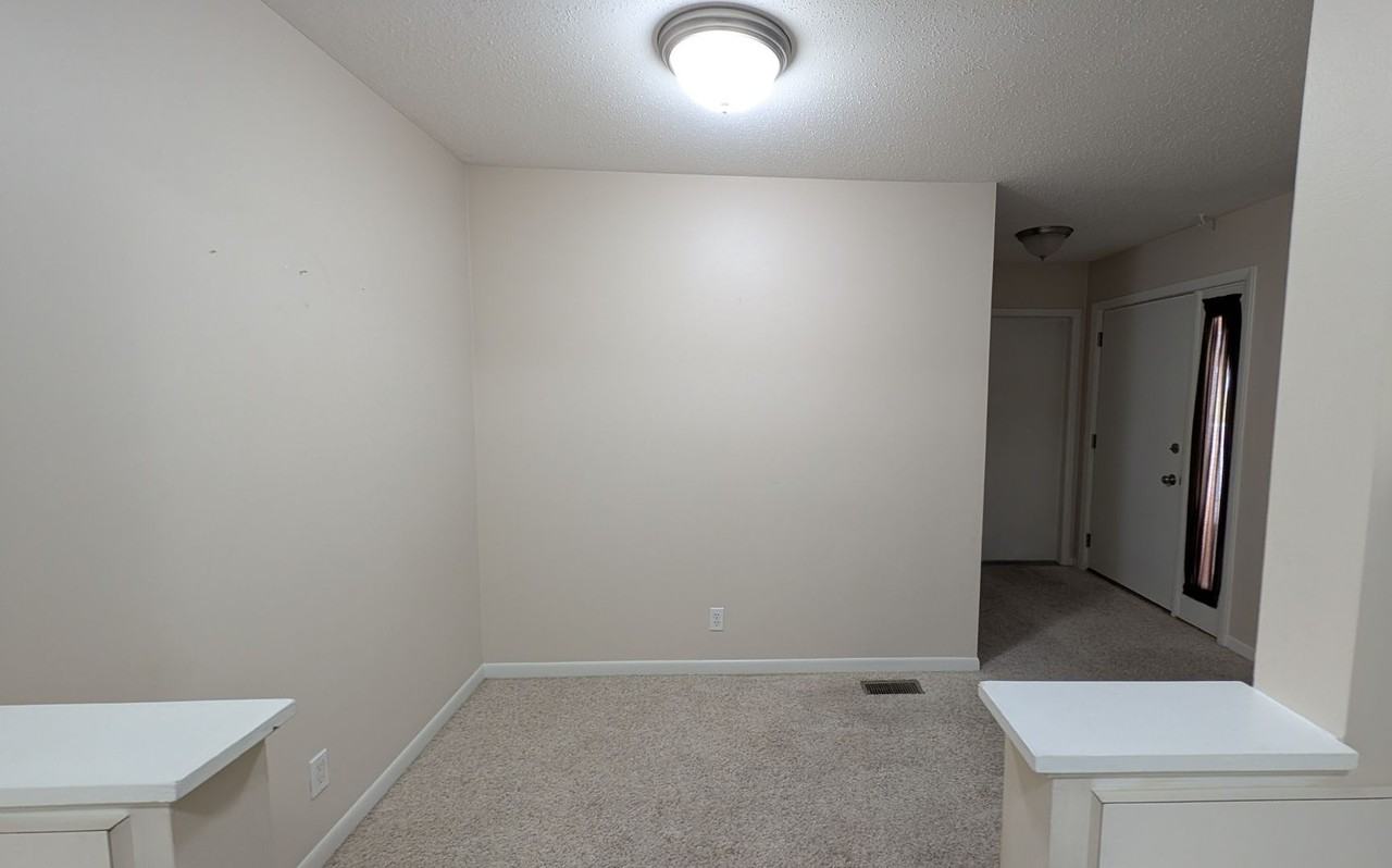17554 Parkwood #D - Photo 6 of 18