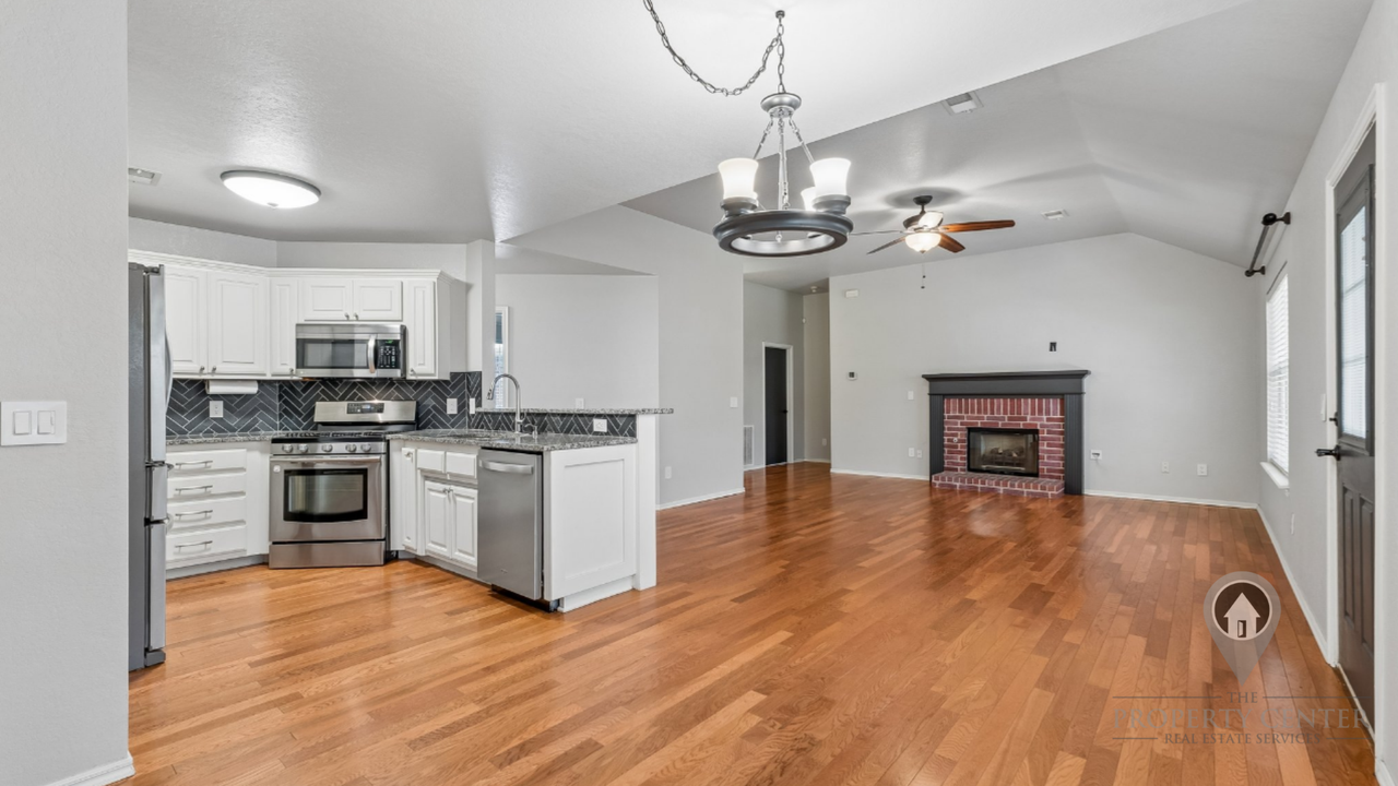 13317 Grayson Pl - Photo 6 of 34