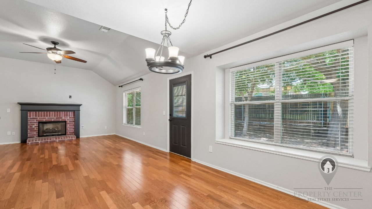 13317 Grayson Pl - Photo 7 of 34