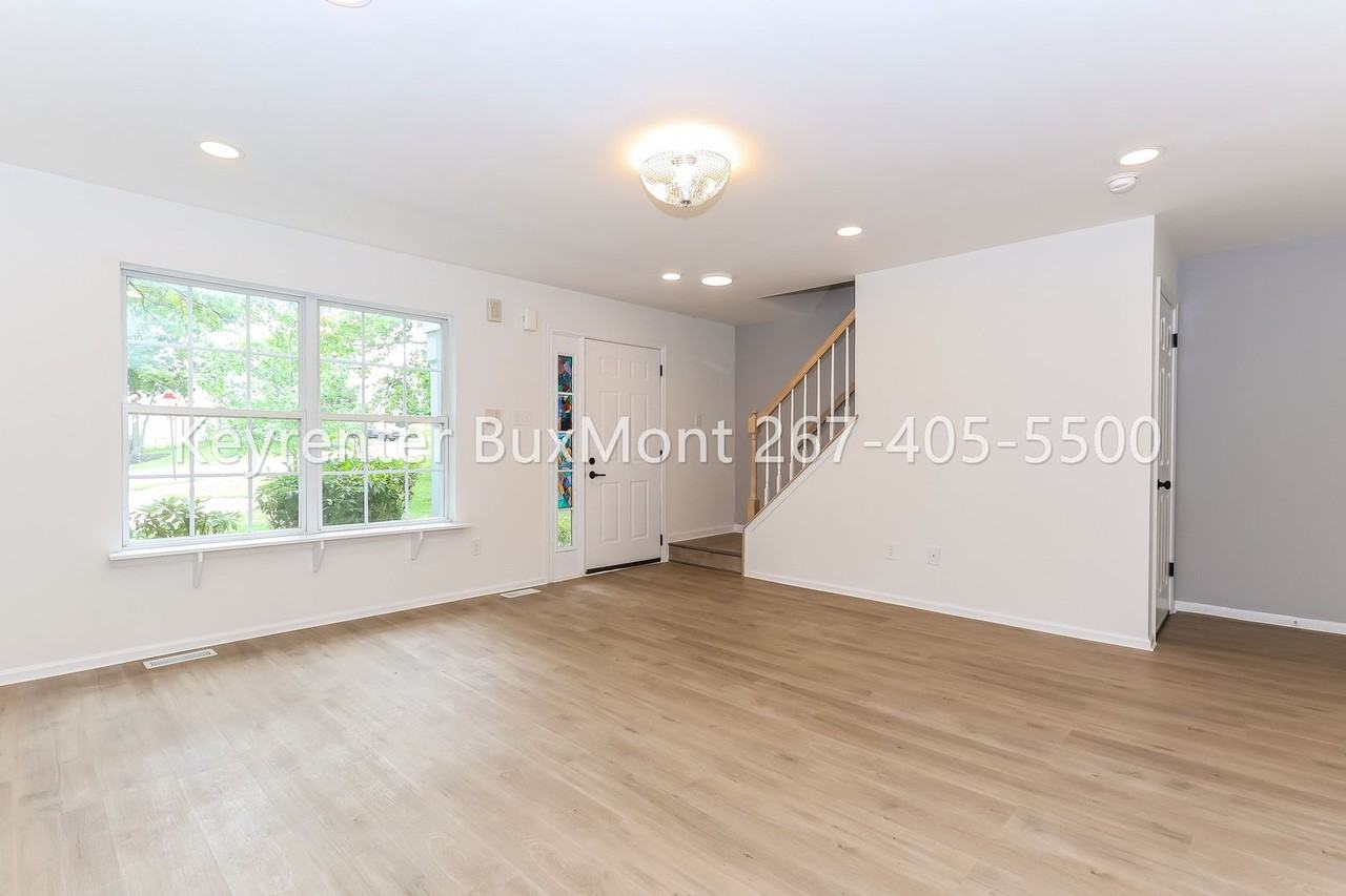 3900 Captain Molly Cir - Photo 5 of 17