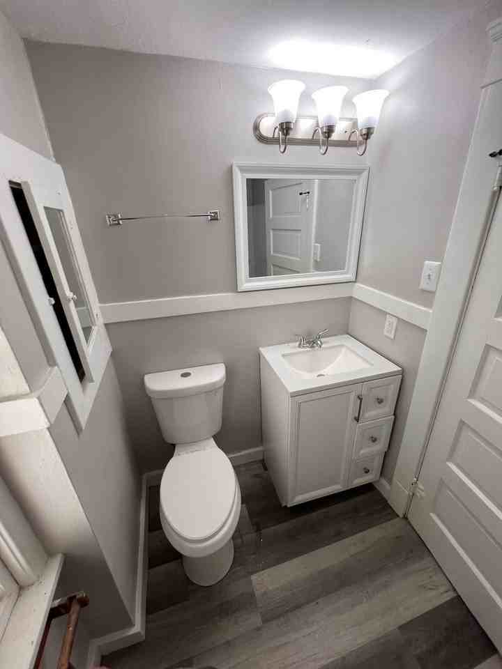15912 Parkgrove Ave - Photo 4 of 11