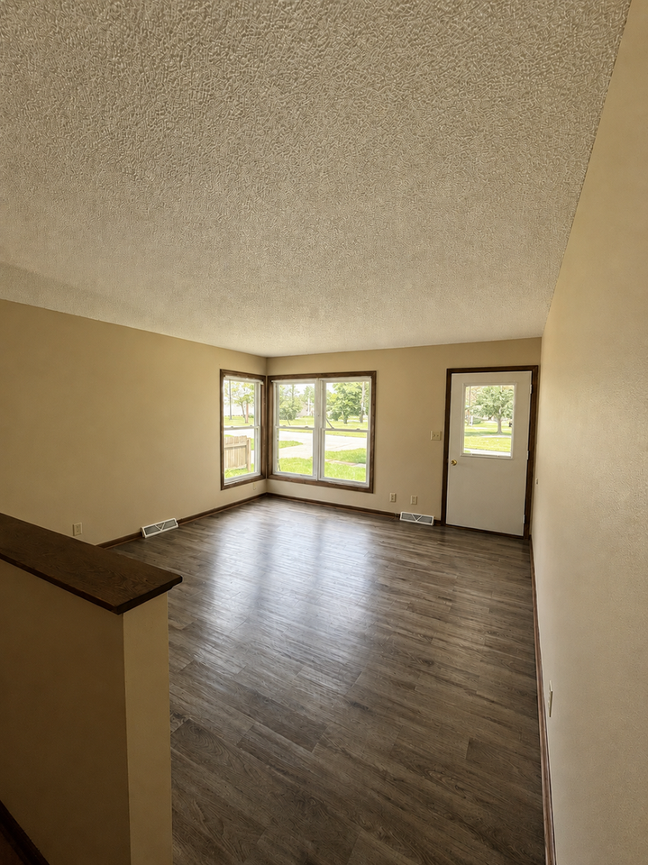 1315 Tremont St - Photo 7 of 7