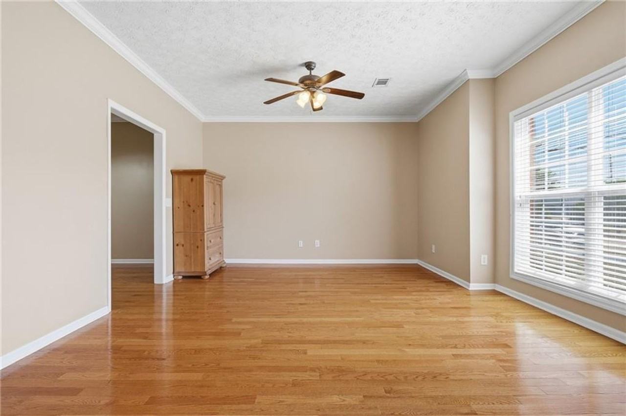 1213 N Dean Rd - Photo 4 of 17