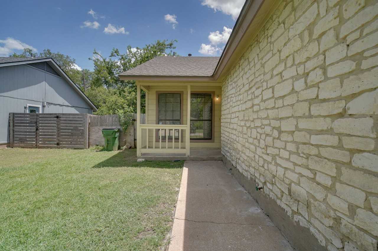 1103 Woodlief Trl - Photo 3 of 20