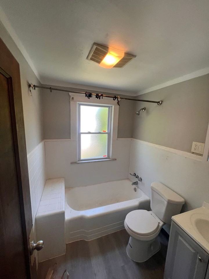 15403 School Ave - Photo 4 of 10
