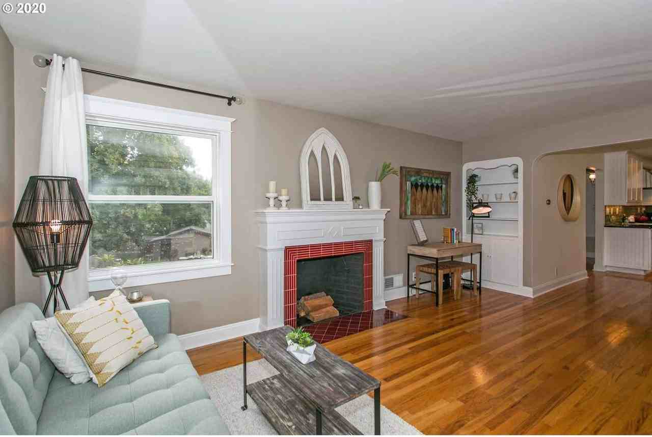 5106 Sw Illinois St - Photo 7 of 42