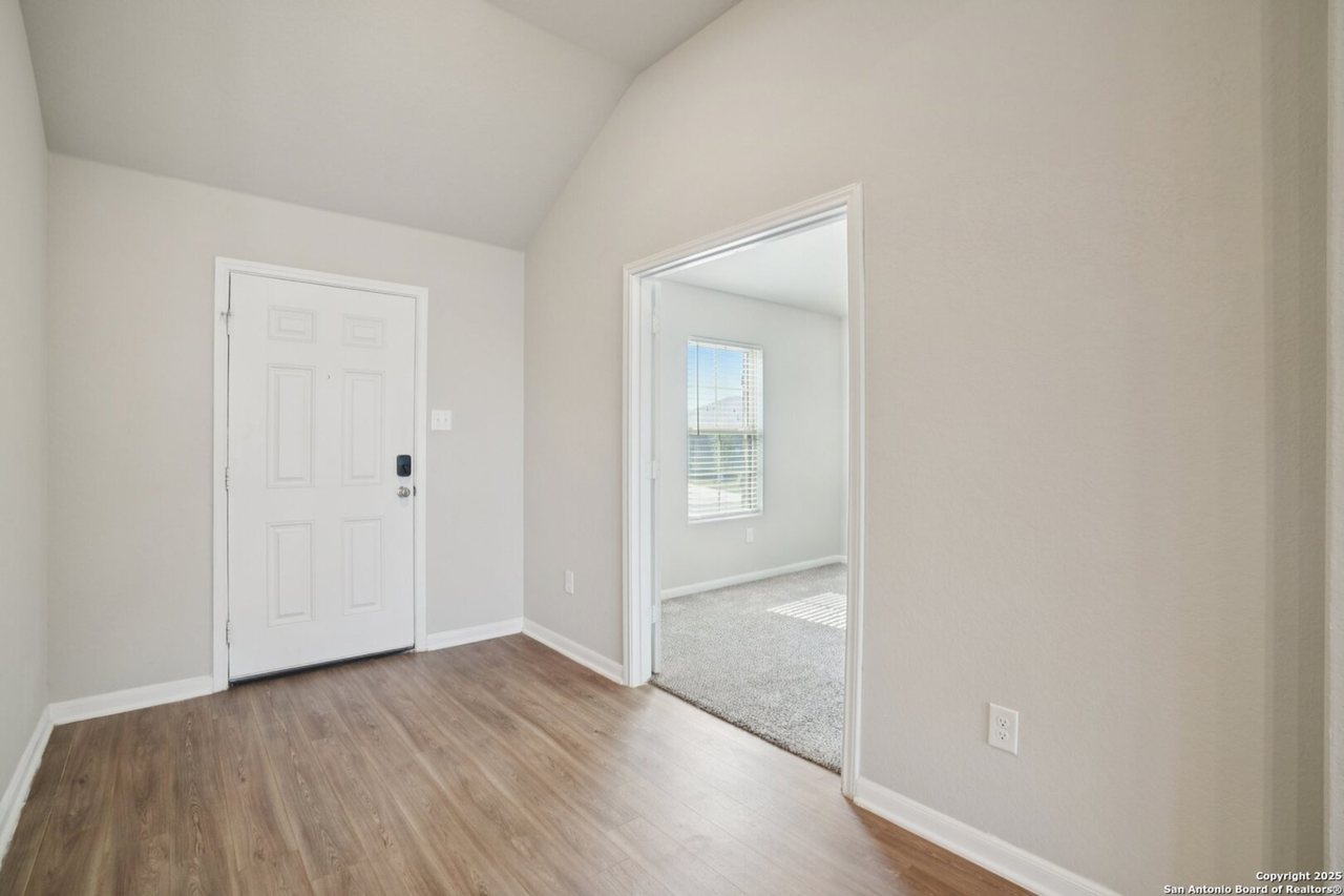7019 Vista Loop - Photo 5 of 35