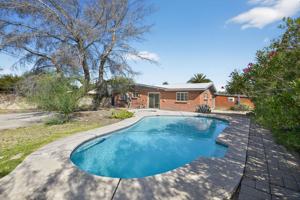 featured image of 2272 E Blacklidge Dr