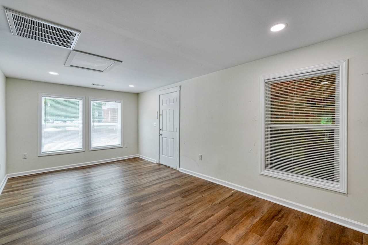 831 John B White Sr Blvd - Photo 5 of 20