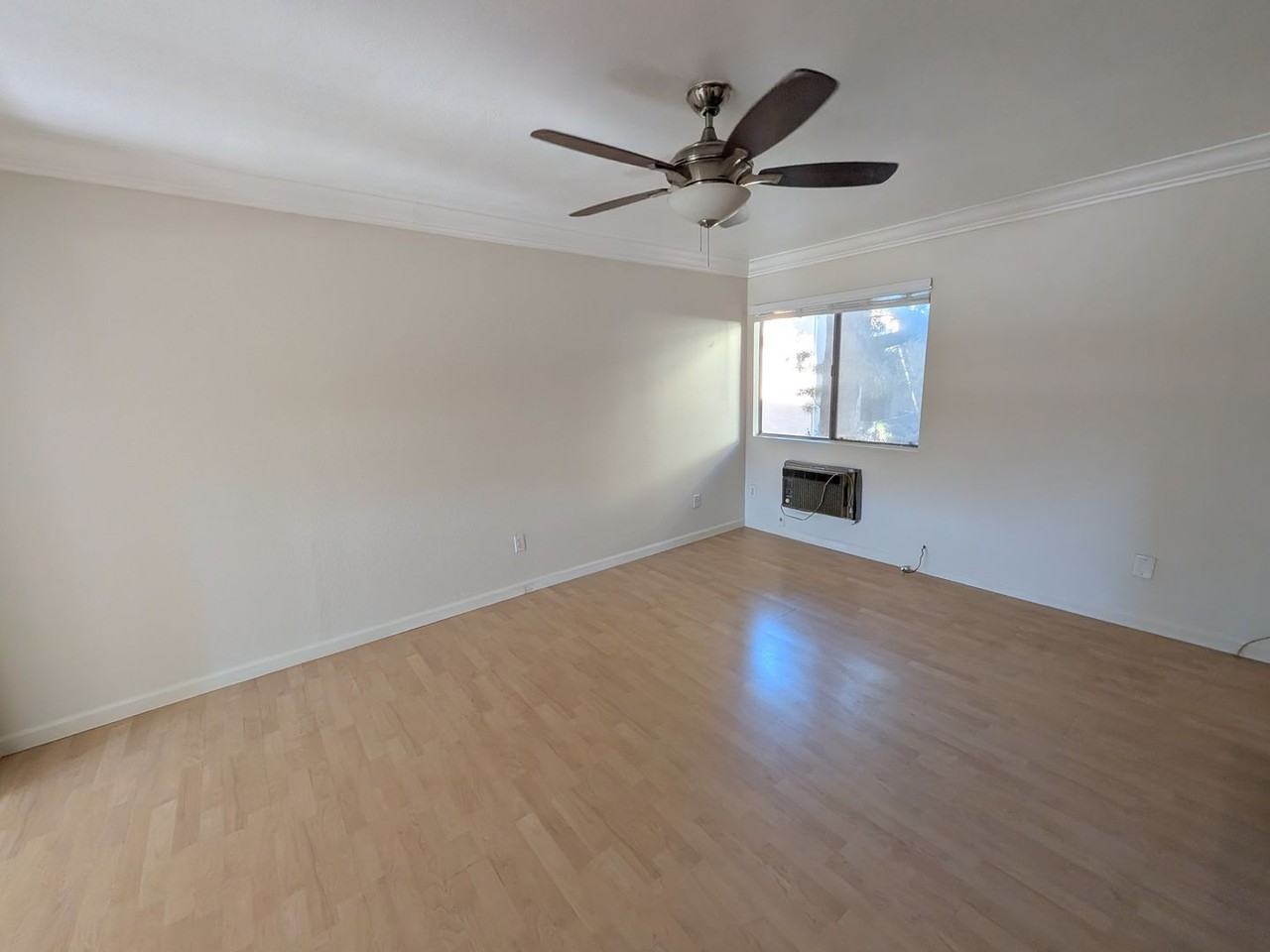 7930 Mission Center Ct - Photo 3 of 24