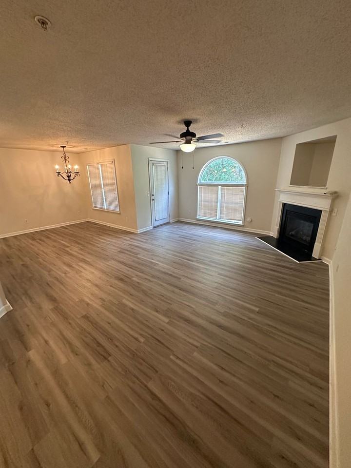 3475 Forestdale Dr - Photo 4 of 22