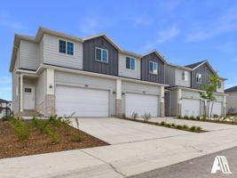 featured image of 437 E 650 N
