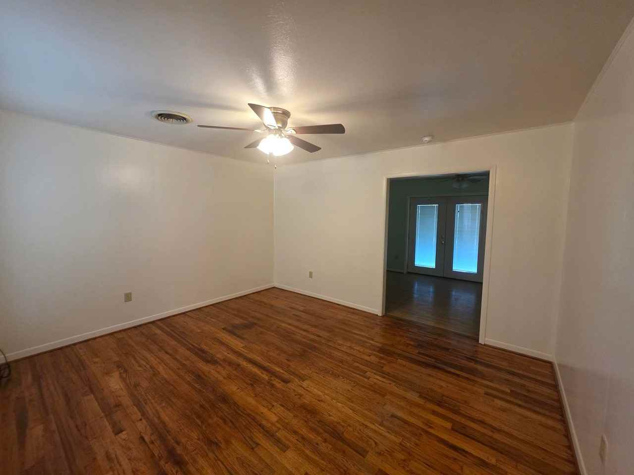 303 Nauert St - Photo 6 of 35