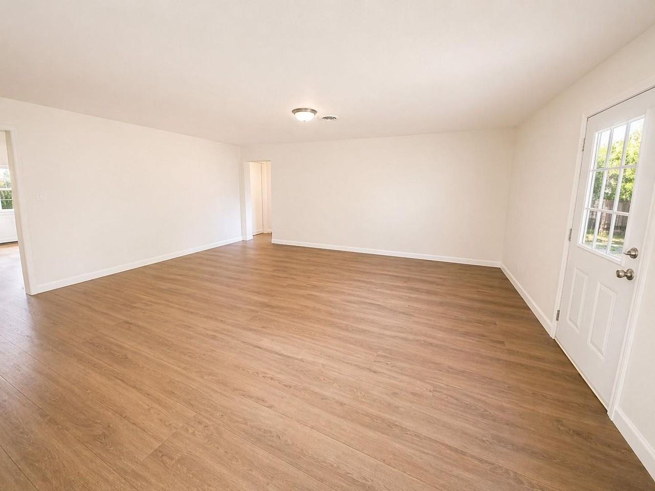 12318 Braewick Dr - Photo 5 of 26