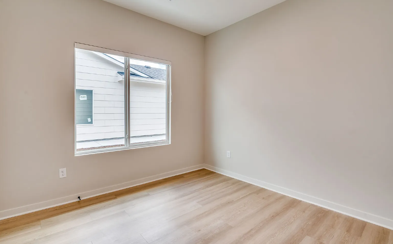 212/14 N Mendocino St - Photo 2 of 12