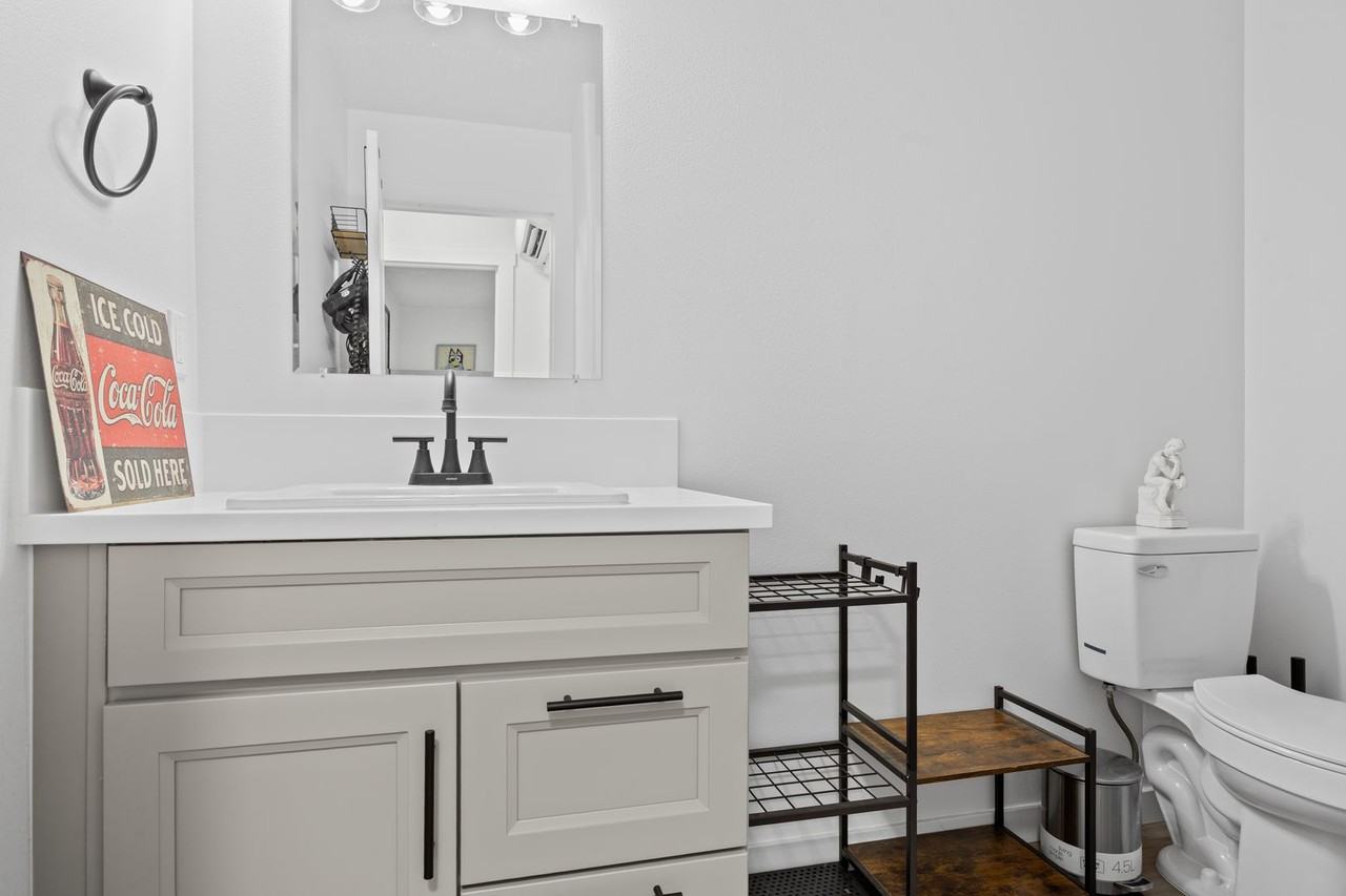 156 Allison Ave - Photo 5 of 7