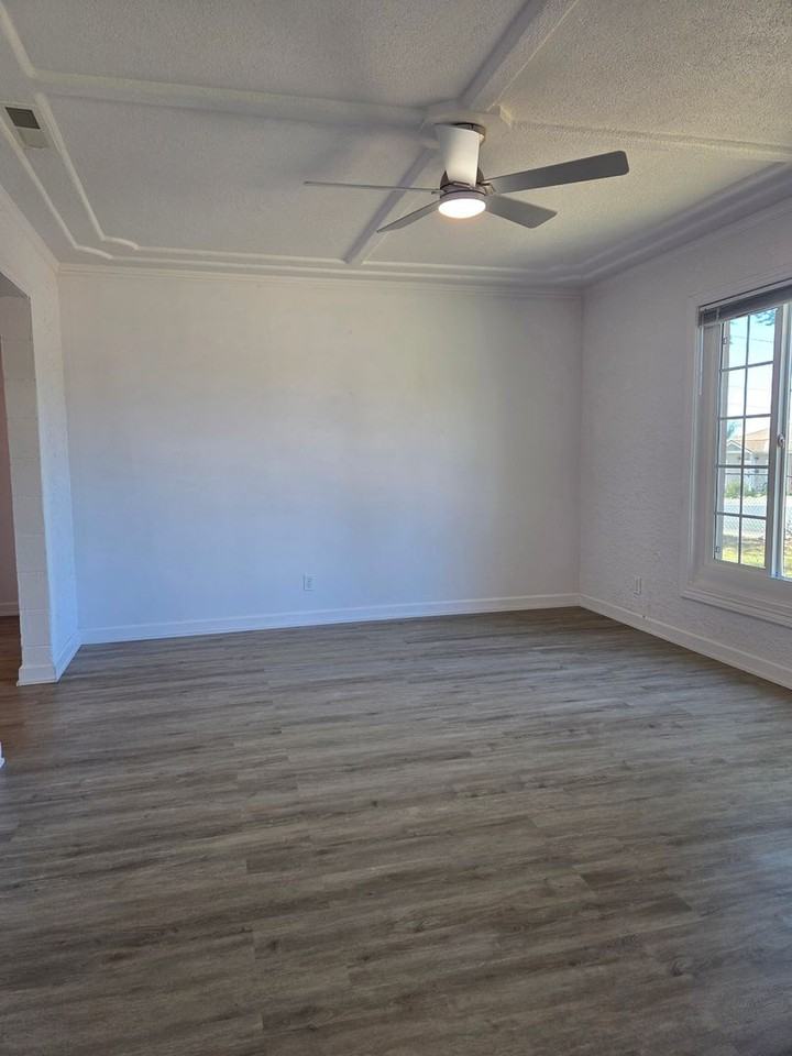 109 Dean Way - Photo 5 of 15