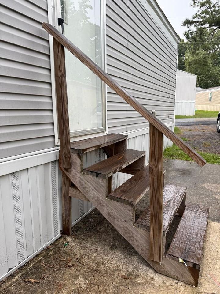 1608 Golden Springs Rd - Photo 3 of 24