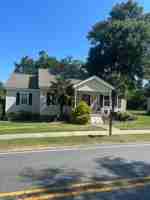 featured image of 204 Richardson St