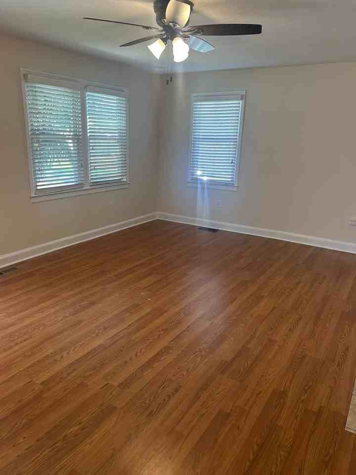 204 Richardson St - Photo 3 of 19
