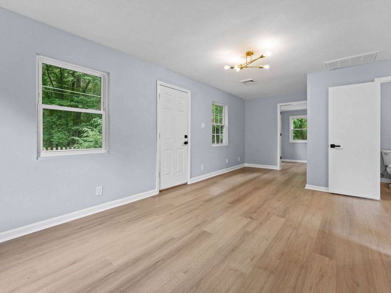 1400 Vine St - Photo 2 of 25