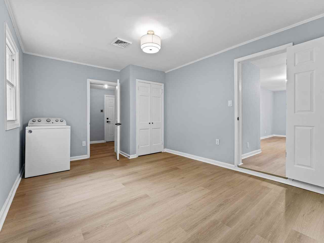 1400 Vine St - Photo 7 of 25