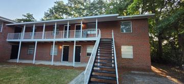 featured image of 1234 Peacock Ave #3