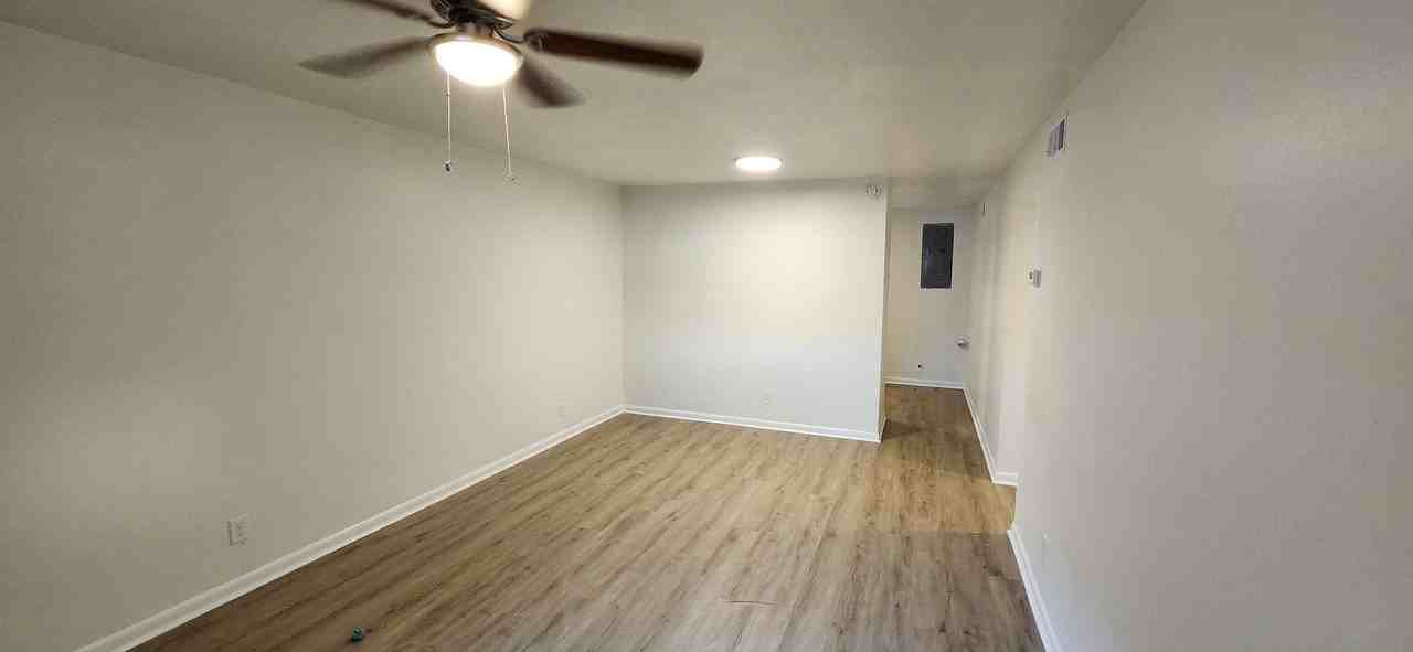 1234 Peacock Ave #3 - Photo 2 of 24