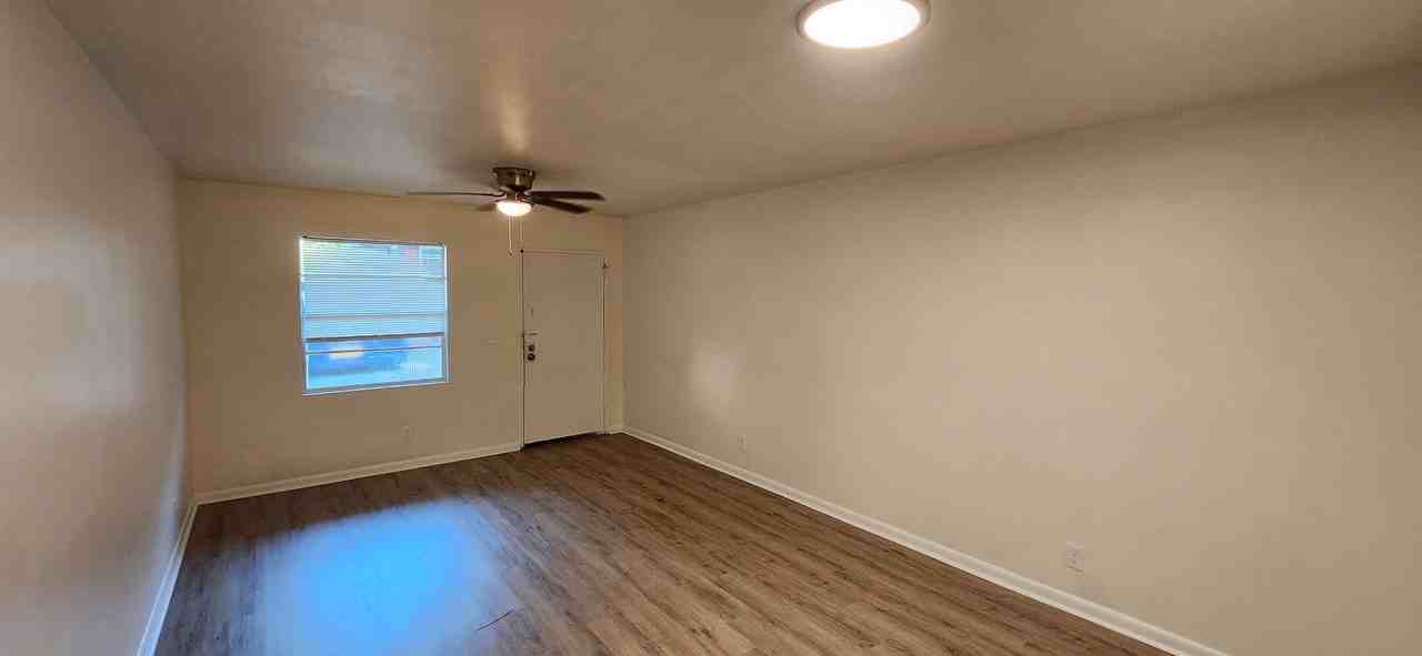 1234 Peacock Ave #3 - Photo 3 of 24