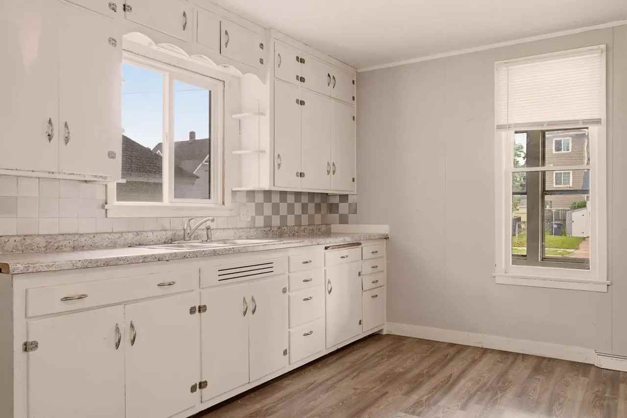 1002 8th St S - Photo 5 of 23
