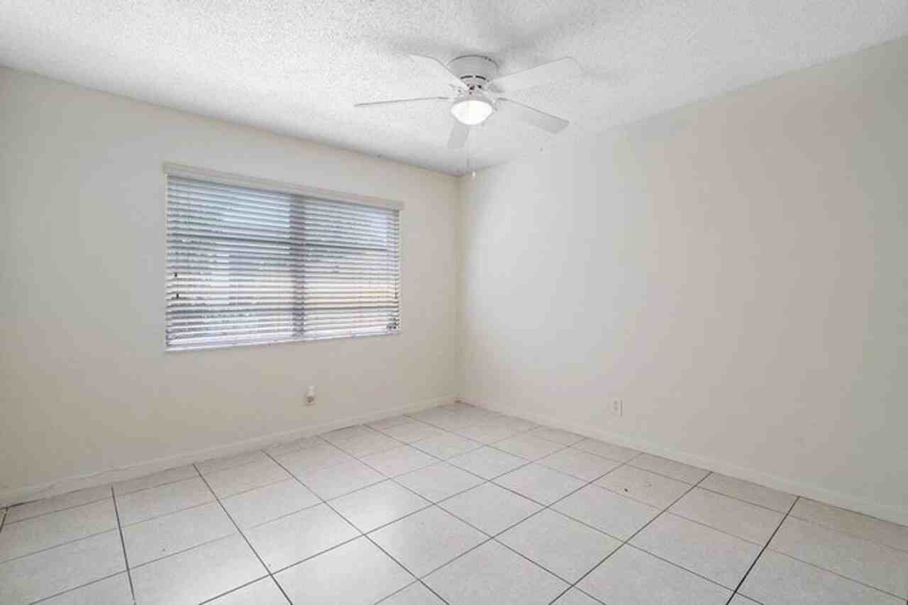 5854 Kumquat Rd - Photo 6 of 12