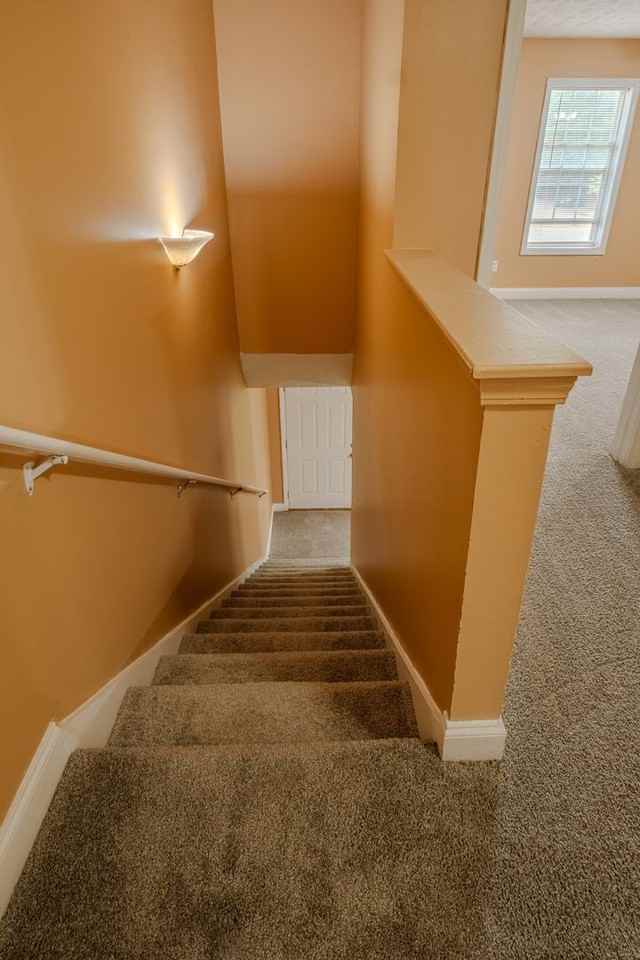147 Westchester Cir - Photo 7 of 15