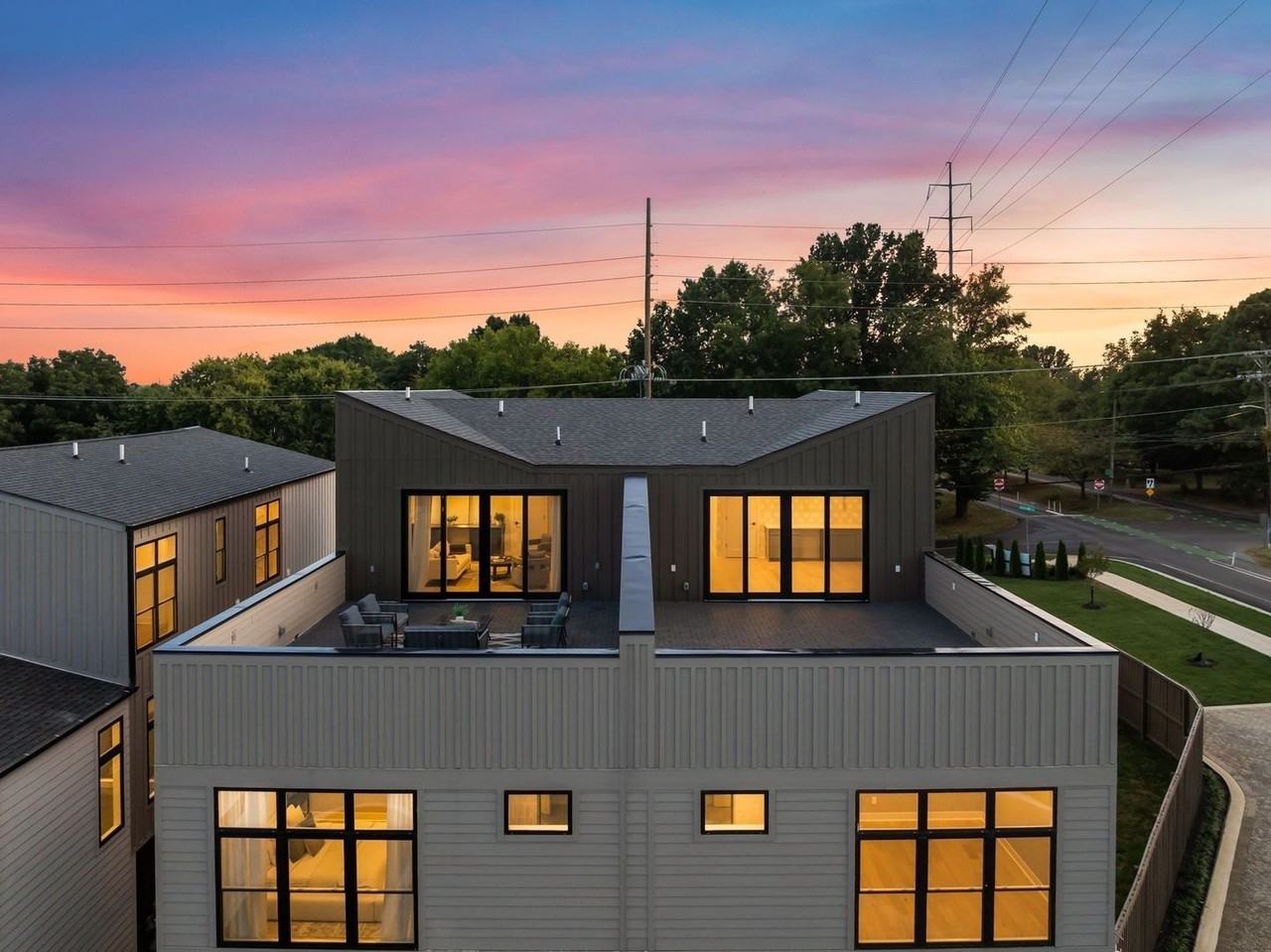 2305 Eastland Ave #B - Photo 3 of 50