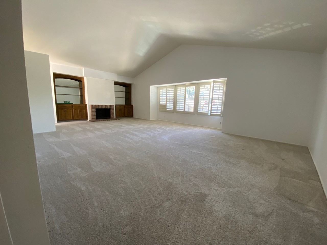 1057 Mazzone Dr - Photo 4 of 13