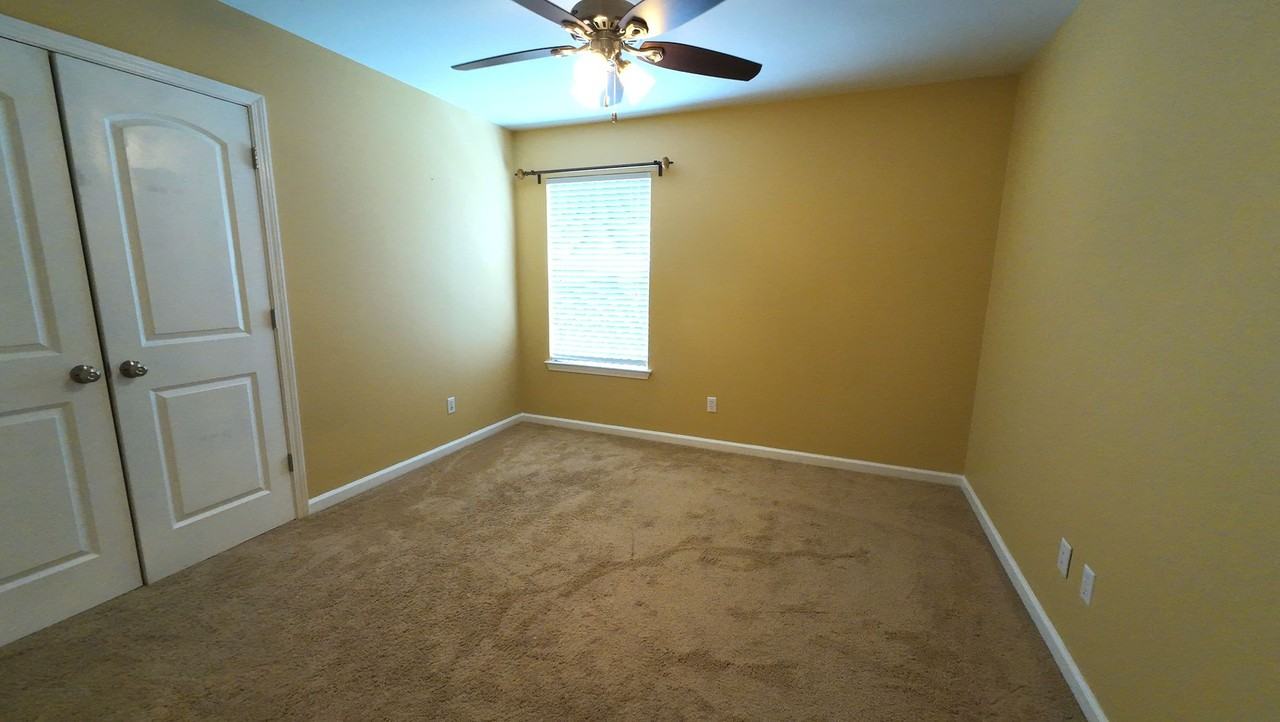 7165 Ashmoor Dr N - Photo 3 of 10