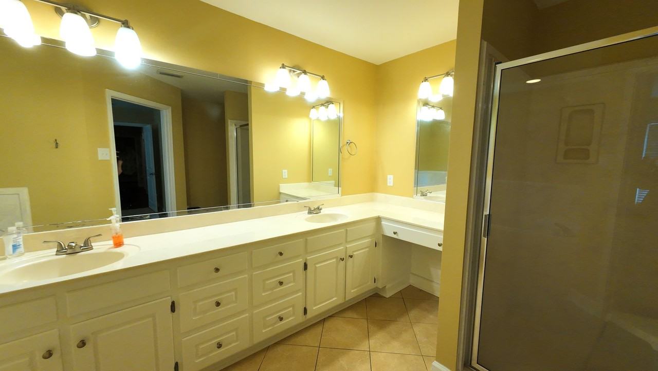 7165 Ashmoor Dr N - Photo 6 of 10