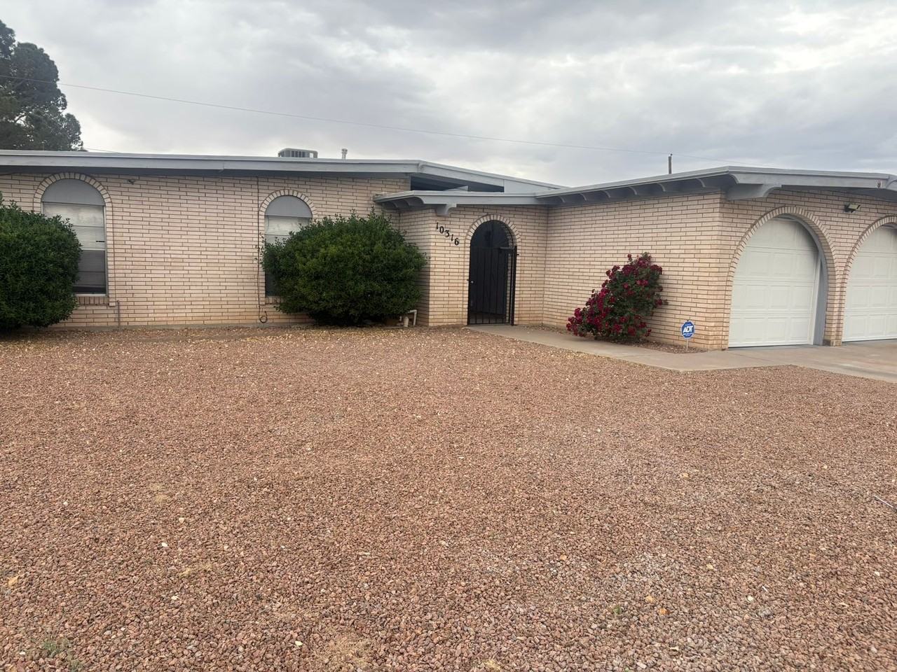 10316 Ashwood Dr - Photo 2 of 36