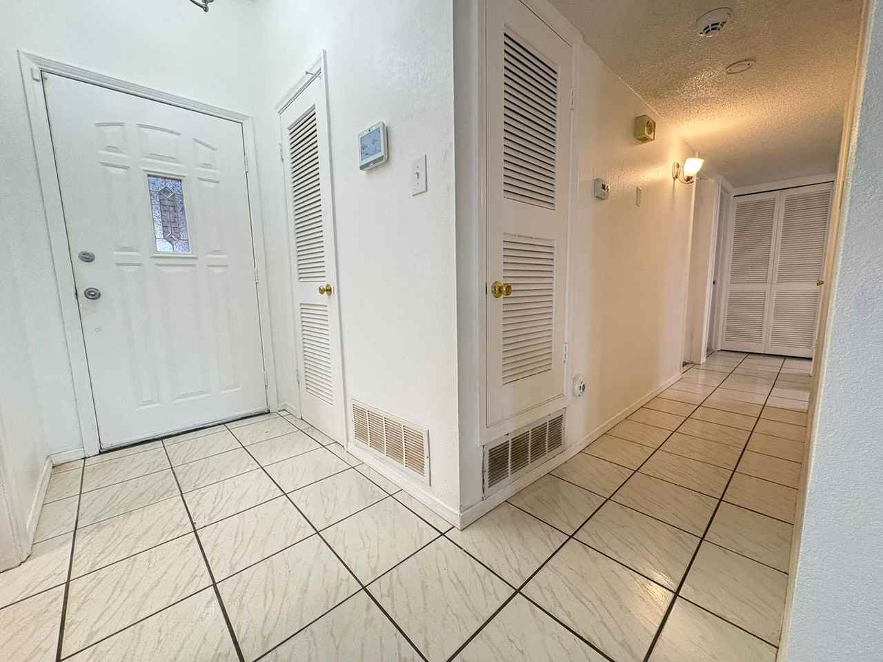 10316 Ashwood Dr - Photo 5 of 36