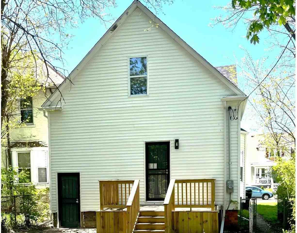 7520 Hanover St - Photo 3 of 16