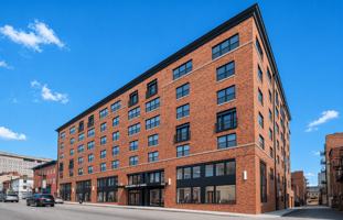 featured image of 211 W Mulberry St