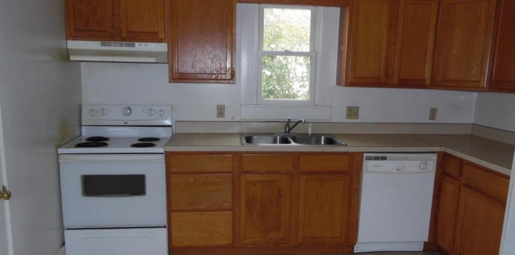 1964 Chestnut Ave - Photo 4 of 10