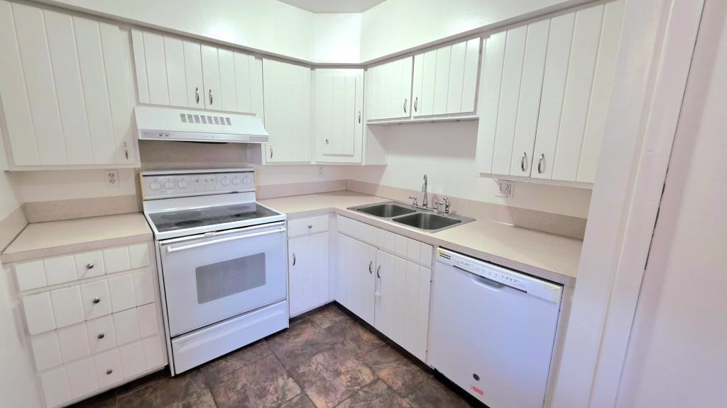 3922 Lamplighter Way - Photo 5 of 17