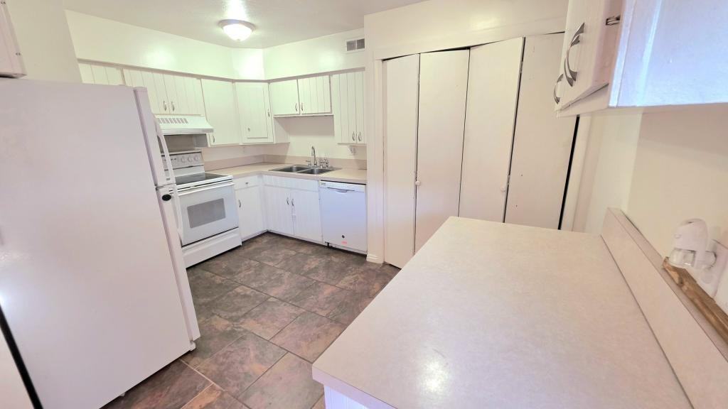3922 Lamplighter Way - Photo 6 of 17