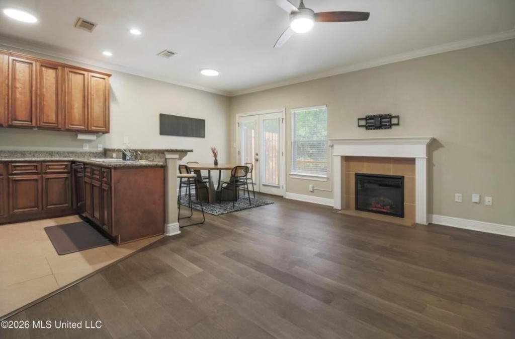 Riverbend Dr - Photo 6 of 22