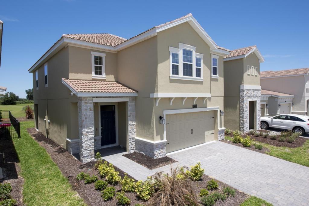 1037 Blackwolf Run Rd - Photo 4 of 26