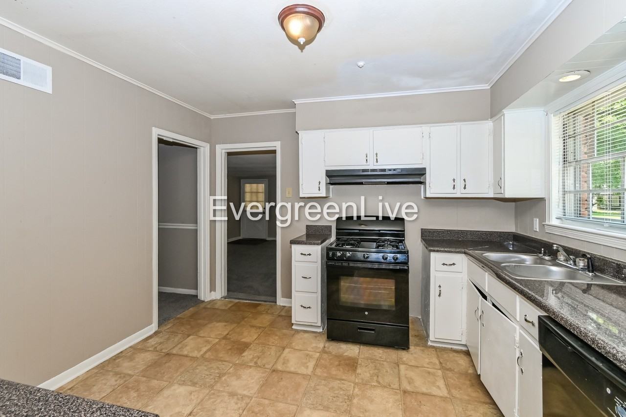 3094 Dewitt Cv - Photo 4 of 15