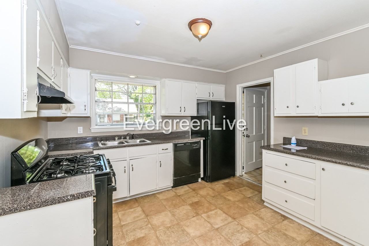 3094 Dewitt Cv - Photo 5 of 15